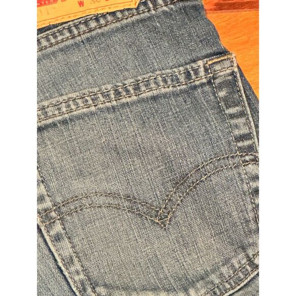 Levi 511 SlimFit Mens Med Wash Size 30x32 - Picture 9 of 9